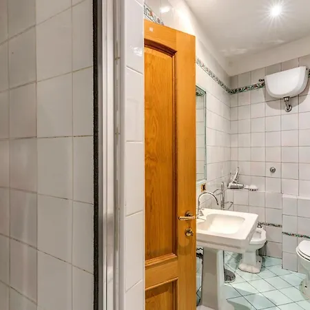 Lovely Flat By The Trevi Fountain Apartment Rome