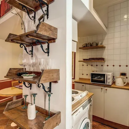 Lovely Flat By The Trevi Fountain *