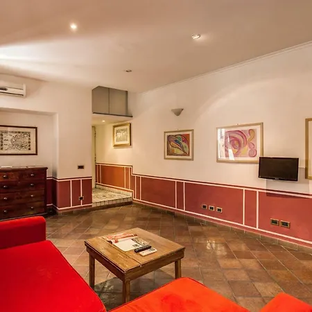 Lovely Flat By The Trevi Fountain