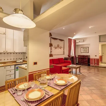 Lovely Flat By The Trevi Fountain Apartment