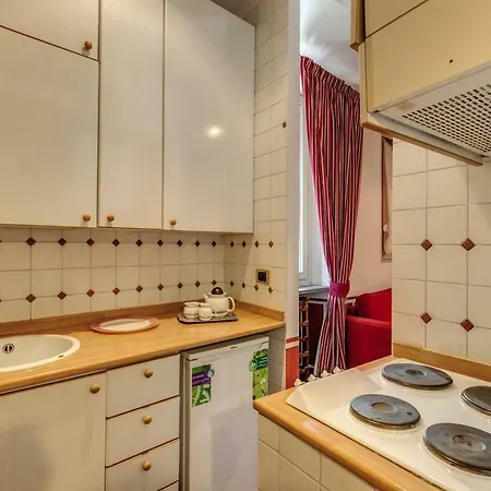 Apartment Lovely Flat By The Trevi Fountain *