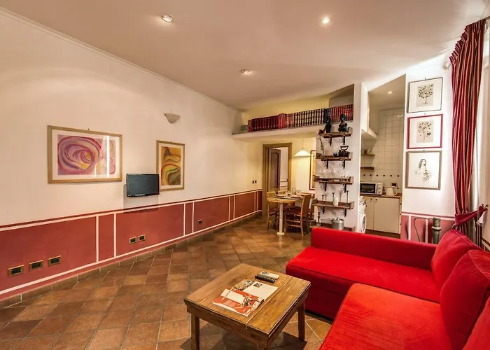 Lovely Flat By The Trevi Fountain