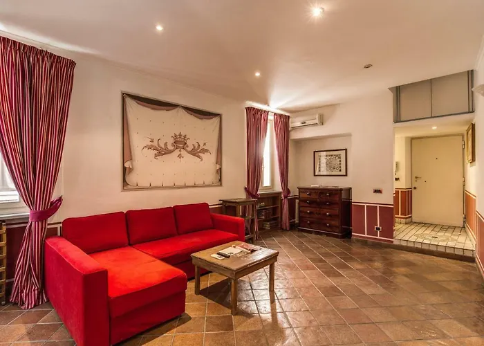 Lovely Flat By The Trevi Fountain