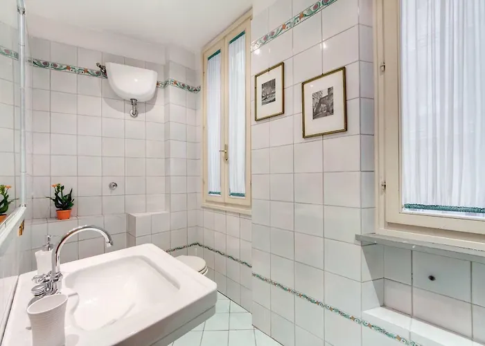 Lovely Flat By The Trevi Fountain Apartamento