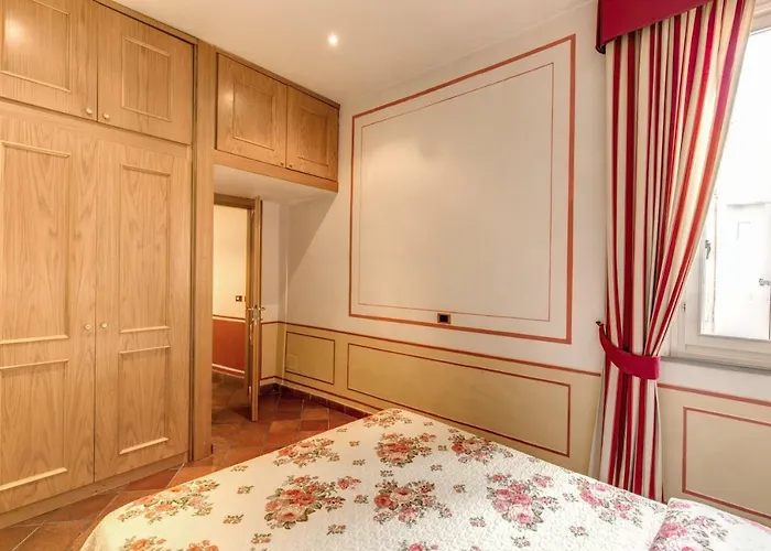 Lovely Flat By The Trevi Fountain Apartamento